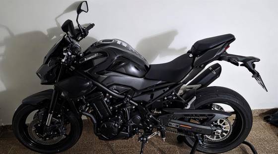KAWASAKI Z900 KAWASAKI Z900